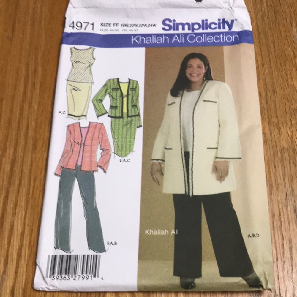 Uncut sewing pattern Simplicity 4971 Khaliah Ali womens clothes